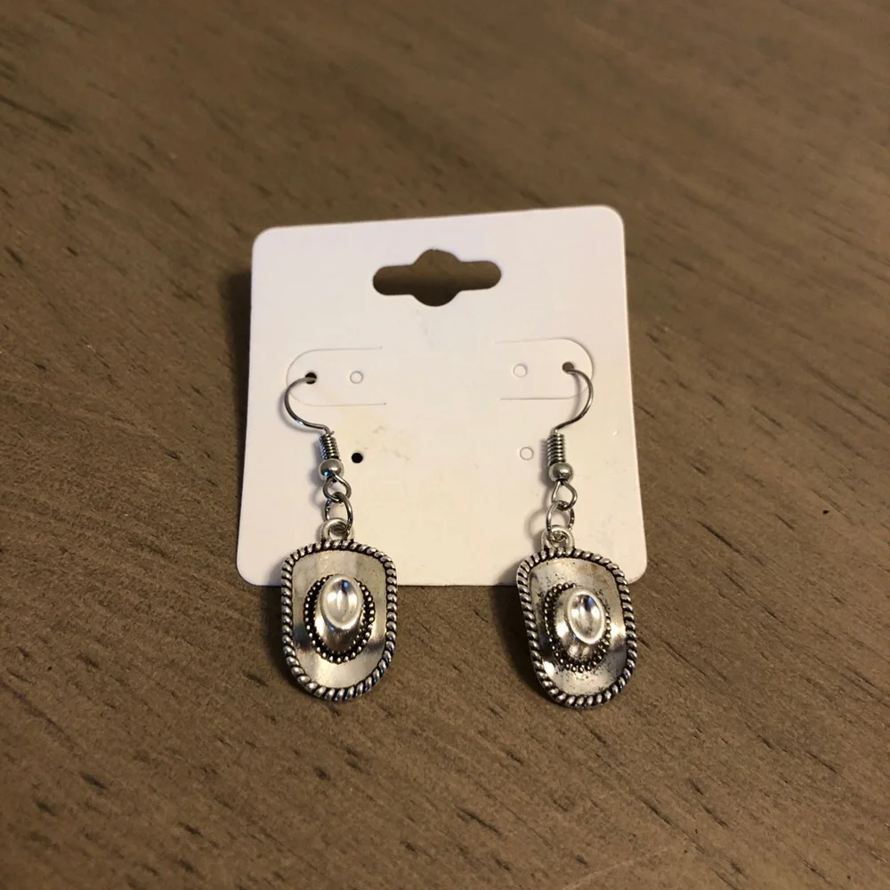 Elegant Silver Tone Cowboy Hat Shaped Dangle Fashion Jewelry Earrings